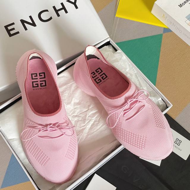 Givenchy Tk-360系列 针织 运动鞋 纪梵希全新推出由创意总监 Matthew M Williams设计的tk-360系列鞋履 并誉其为 梦之鞋履