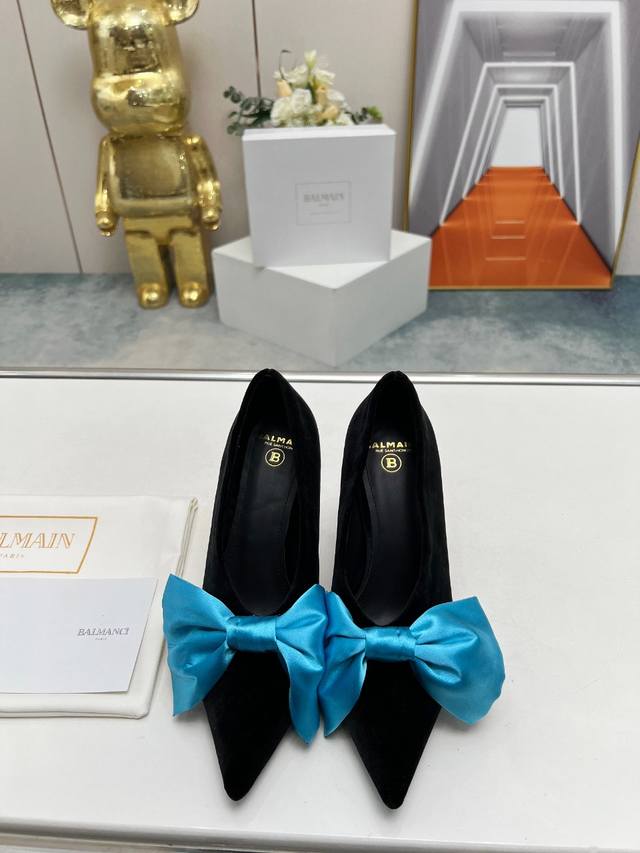 价格 x 巴尔曼2024春夏最新款走秀时装高跟单鞋 品牌巴尔曼由法国时装设计师 皮埃尔 巴尔曼 先生创立于1 年的老牌定制时装屋 与 并列成为二战之后的定制时装