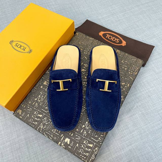 Tod* 新款豆豆鞋 半托款 专柜同步新款 高端品质 磨砂杏色牛里.原版包装。深蓝色，尺码38-45。
